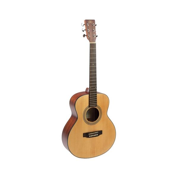 Guitarra Electroacustica | Cuerpo Mini Grand Symphony | Preamp Fishman | Tapa Spruce | Fondo y Aro de Sapele | Clavijas Die-Cast | Escala 596mm | Cejilla de Nubone | Color Natural Mate